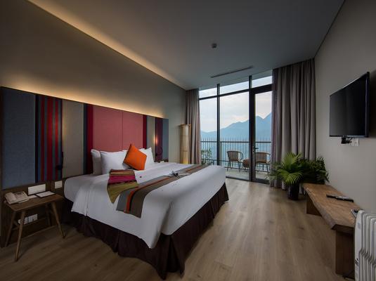 RED DAO SUITE