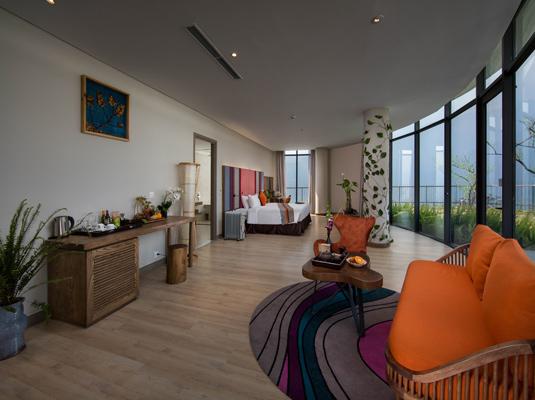 FAMILY SUITE